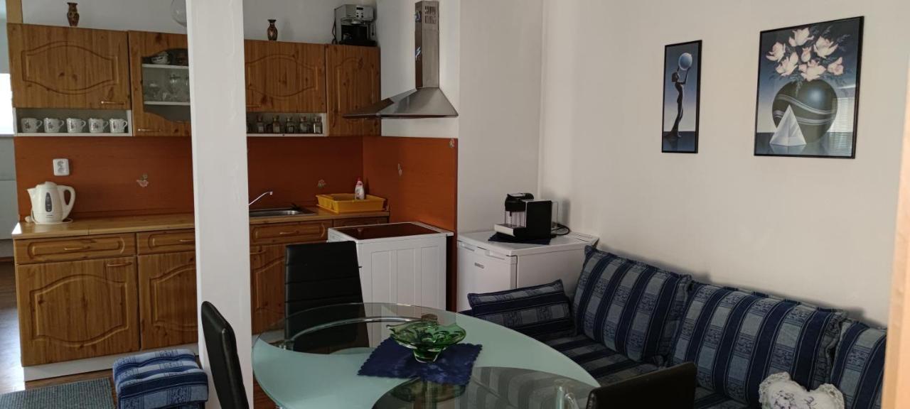 Apartman Hluboká nad Vltavou Exteriör bild